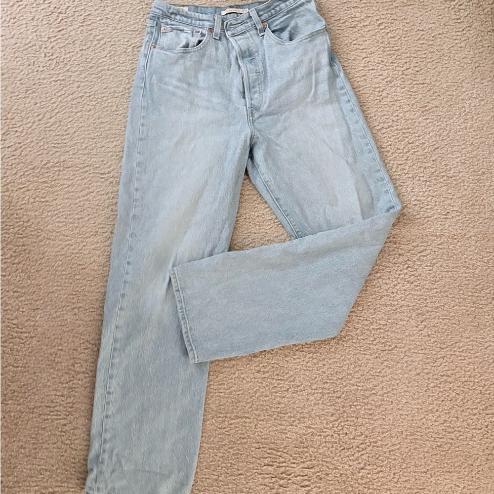 Levi’s Premium Womens Ribcage Straight Jean